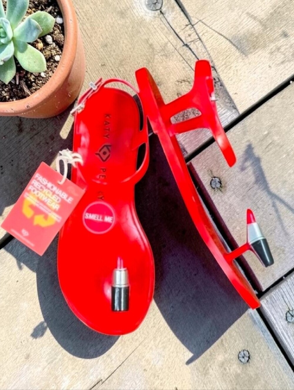 Katy Perry | The Geli Lipstick Toe Grip Ankle Buckle Scented Jelly Sandals -NWT!